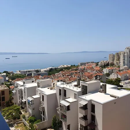 Apartment Ana *